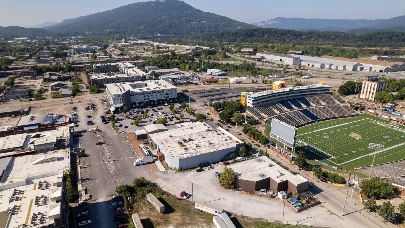 Aerial view of Chestnut Street looking toward Lookout Mountain